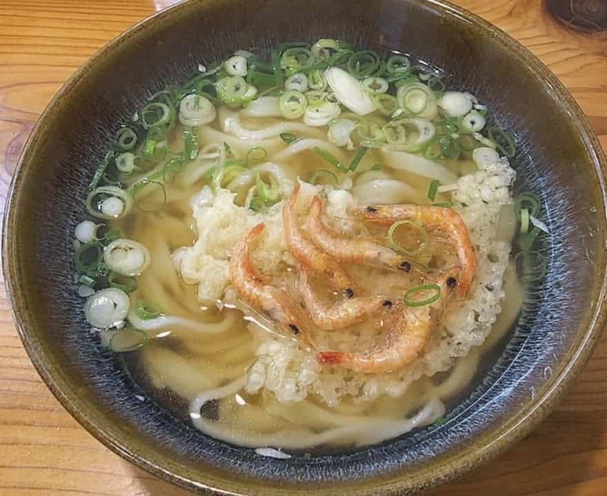 博多 葉隠うどん 食べログ1位でミシュラン掲載の王道博多うどん なるほど福岡